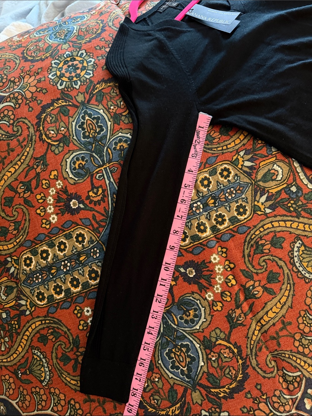 Banana Republic Black V-Neck Long Sleeve Sweater - Picture 6 of 6